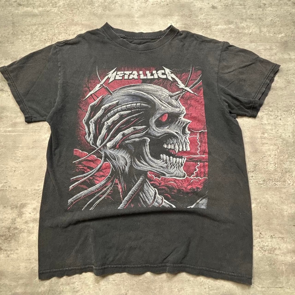 Metallica Graphic Tee Mens Medium Black Y2K Skull Band Shirt